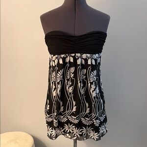 Stylish Black and White Floral Mini Dress